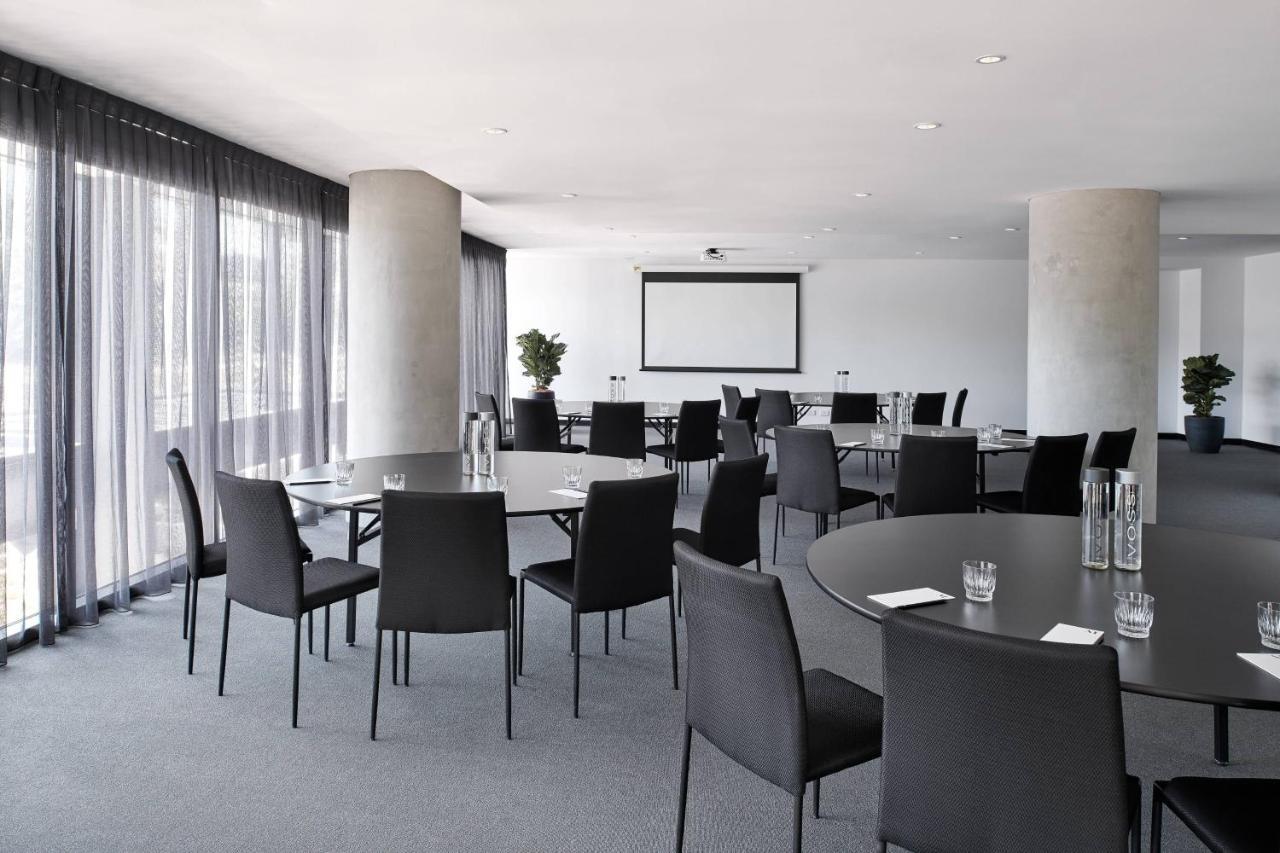 Midnight Hotel, Autograph Collection Camberra Exterior foto The Boardroom at the National Portrait Gallery