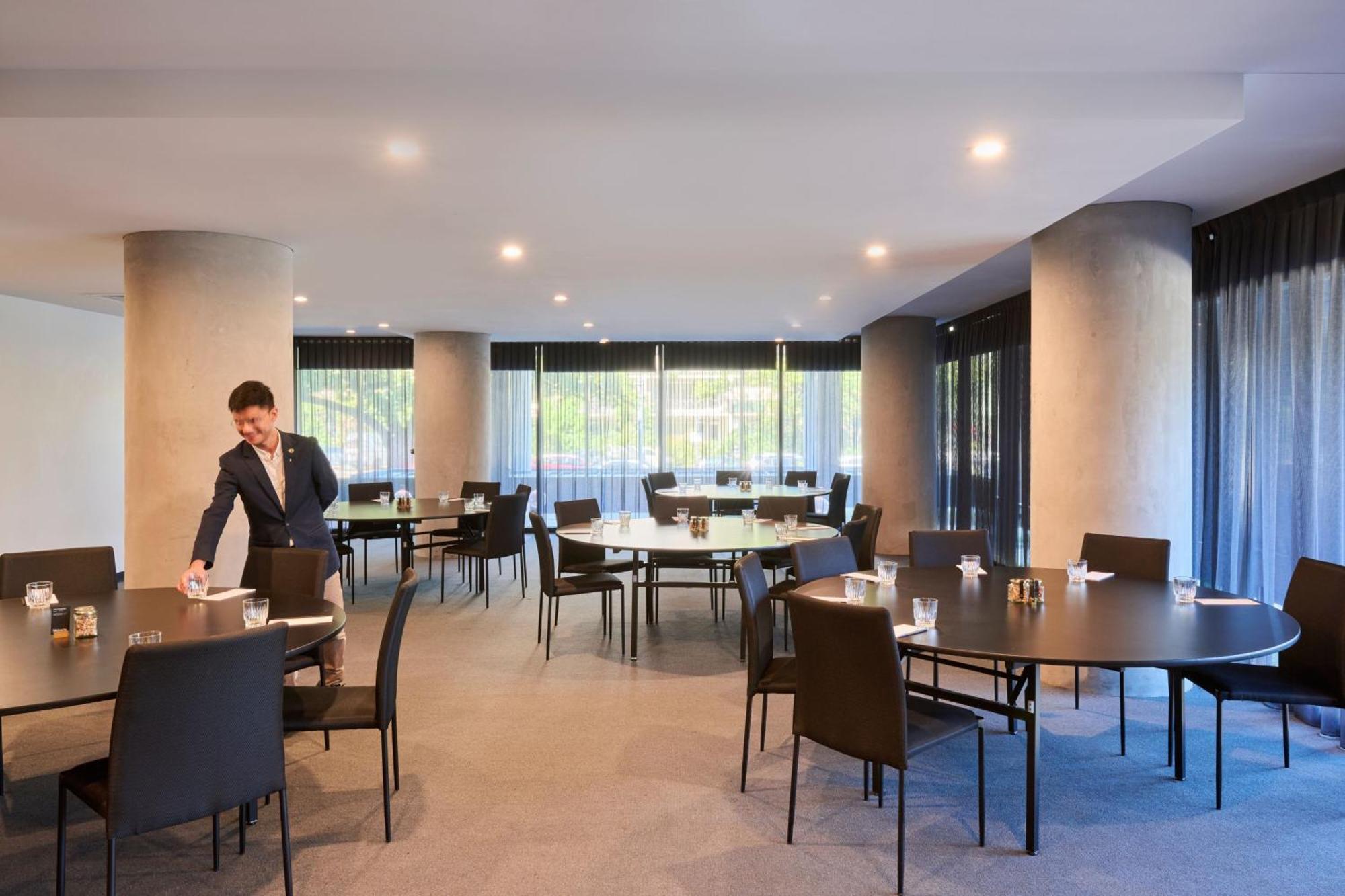 Midnight Hotel, Autograph Collection Camberra Exterior foto The Club at Melbourne Airport